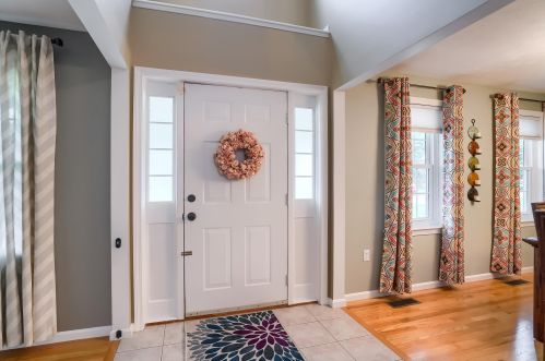 16 Sandstone Dr, Nashua, NH 03063 exterior