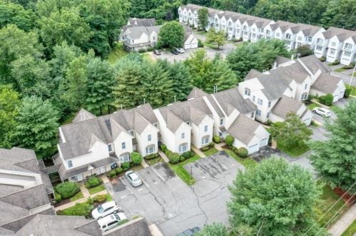 19 Castlegate Dr, Springfield, MA 01129 exterior