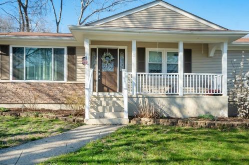 111 Orlando Dr, North Providence, RI 02904 exterior