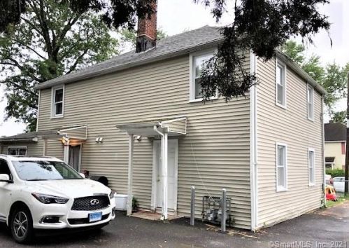 160 Wake St, Bridgeport, CT 06610 exterior