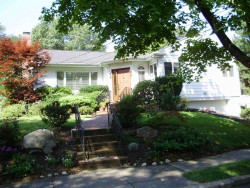 269 Woodcliff Rd, Newton, MA 02461 exterior