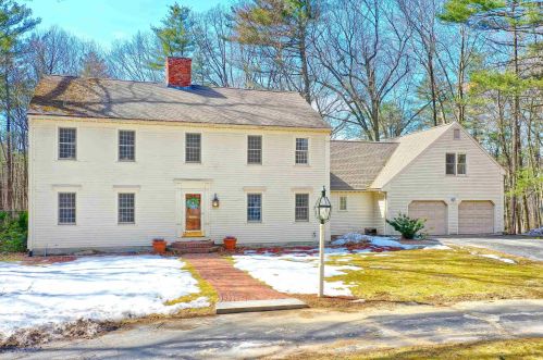 36 Nathan Lord Rd, Amherst, NH 03031 exterior