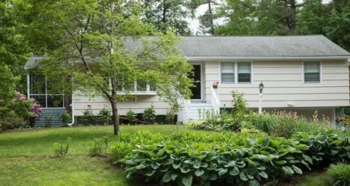 8 Townsend Rd, Acton, MA 01720 exterior