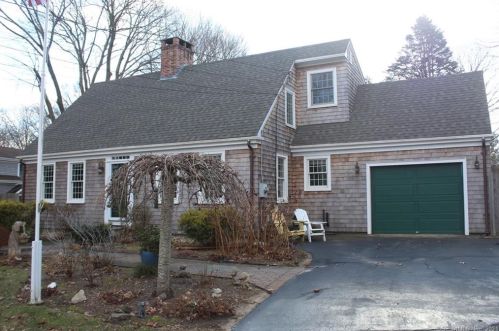 103 Brook St, Groton, CT 06340 exterior