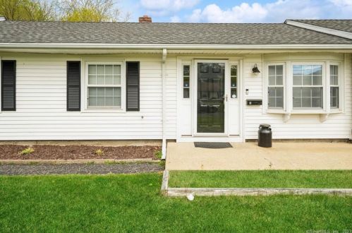 5 Snow Crystal Ln, Stamford, CT 06905 exterior