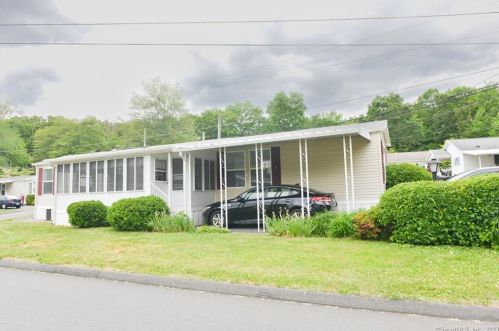 1 Overlook Ln, Southington, CT 06489 exterior