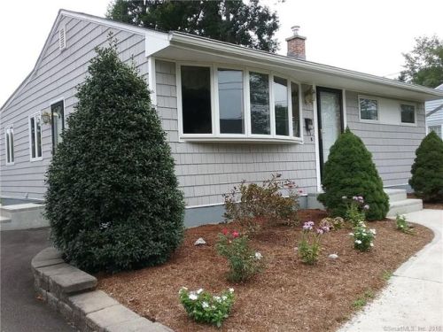 117 Lawncrest Dr, Southington, CT 06489 exterior