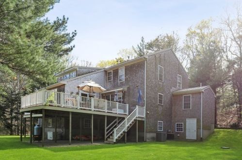 14 Dunham Rd, Plymouth, MA 02360 exterior