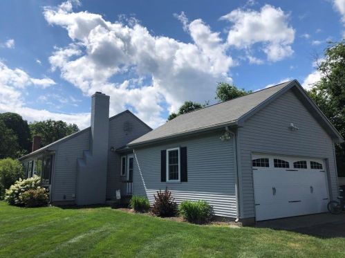 1 Pilgrim Ter, Cumberland, RI 02864 exterior