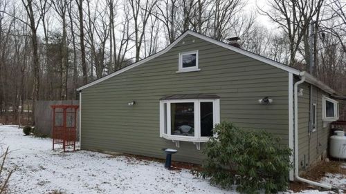 18 Rockingstone Rd, Barre, MA 01005 exterior