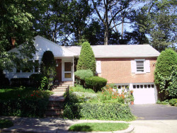 15 Sharpe Rd, Newton, MA 02459 exterior