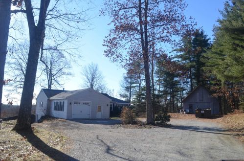 896 Craney Hill Rd, Henniker, NH 03242 exterior