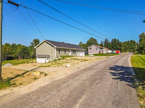38 Turcotte Rd, Sabattus, ME 04280 exterior