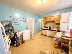 304 Willow St, Waterbury, CT 06710 exterior