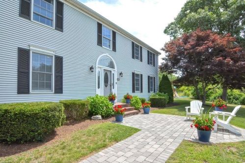 49 Canoe Pond Dr, Brewster, MA 02631 exterior