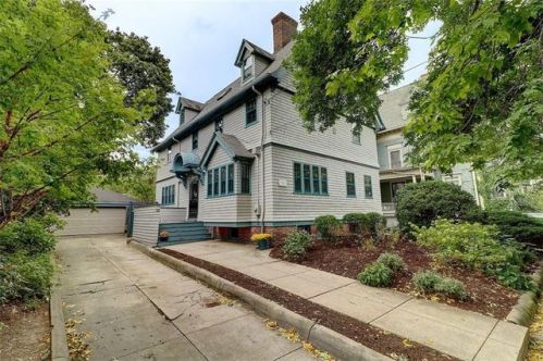 125 Lloyd Ave, Providence, RI 02906 exterior