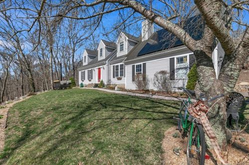 237 Chestnut Hill Rd, Deep-River, CT 06419 exterior