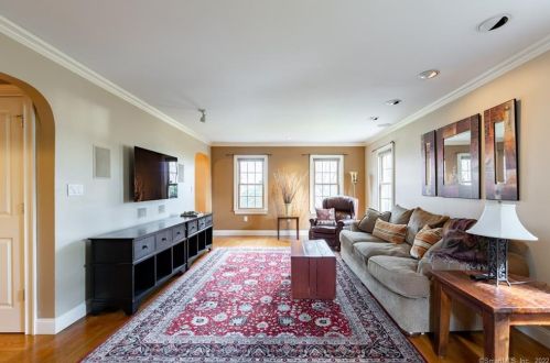 51 Cross Rd, Waterbury, CT 06762 exterior