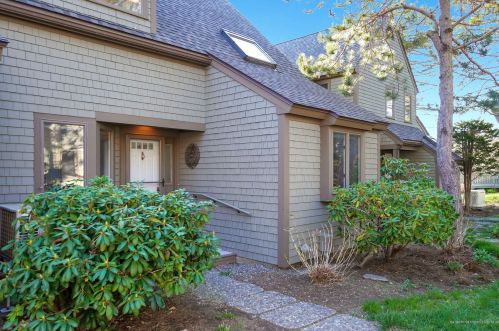 33 Jameson Point Rd, Rockland, ME 04841 exterior