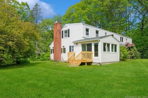 200 Hebron Rd, Manchester, CT 06043 exterior