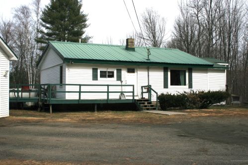 1287 Mercer Rd, Norridgewock, ME 04957 exterior