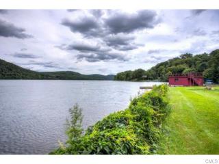 35 Ledgewood Dr, Sherman, CT 06784 exterior