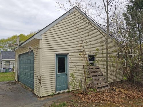 3 1St St, Winslow, ME 04901 exterior