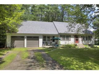 14 Paige Dr, Merrimack, NH 03054 exterior