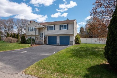 9 Corey Dr, Oxford, MA 01540 exterior