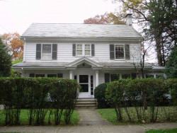 8 Grove Hill Ave, Newton, MA 02460 exterior