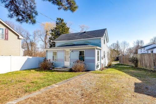 48 Riverside Ave, Warwick, RI 02889 exterior
