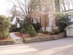 582 Beacon St, Newton, MA 02459 exterior