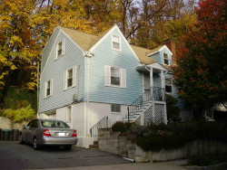 17 Playstead Rd, Newton, MA 02458 exterior