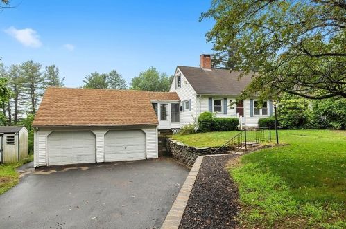 27 Lashua Rd, South Ashburnham, MA 01430 exterior