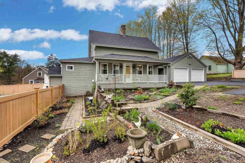 529 Locust St, Rollinsford, NH 03869 exterior