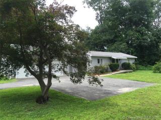 6 Terry Ln, Canaan, CT 06018 exterior