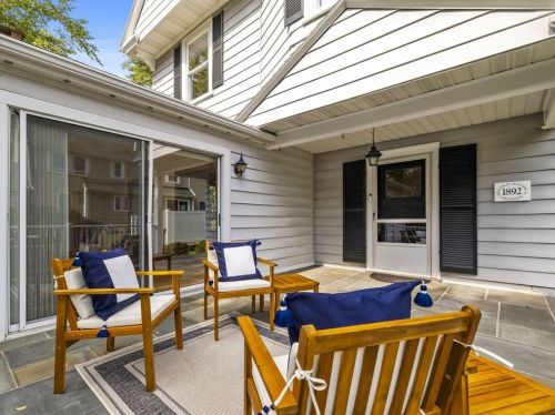324 Linden St, Wellesley, MA 02481 exterior