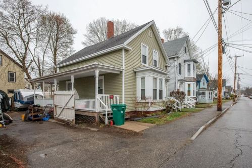 10 Maple St, Rochester, NH 03867 exterior