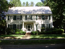 133 Arnold Rd, Newton, MA 02459 exterior