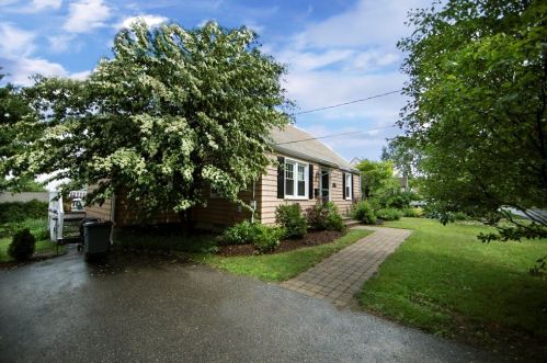 174 Chester St, Worcester, MA 01605 exterior