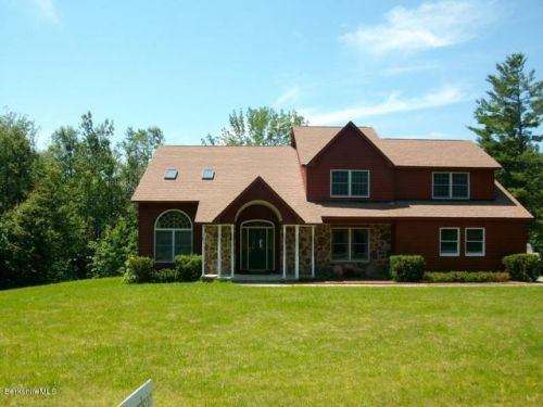 560 Loop Rd, Savoy, MA 01256 exterior