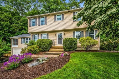 35 Stone Hill Dr, North Kingstown, RI 02852 exterior