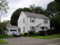 5 Olde Field Rd, Newton, MA 02459 exterior