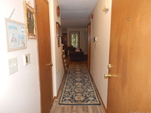 123 Meadow St, Milford, CT 06461 exterior