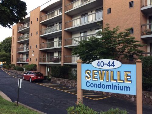 40 Main St, Stoneham, MA 02180 exterior