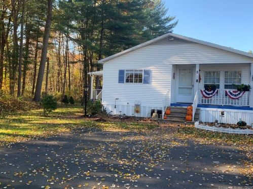 8 Forest St, Southington, CT 06489 exterior