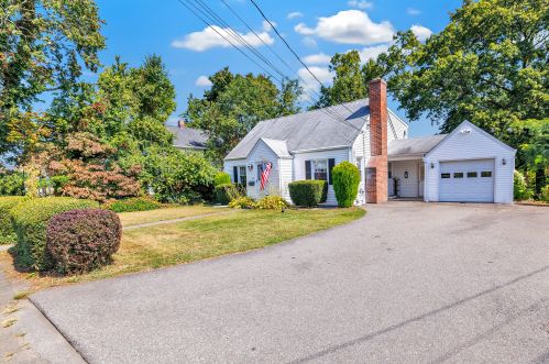46 Fairview Ave, Stratford, CT 06614 exterior