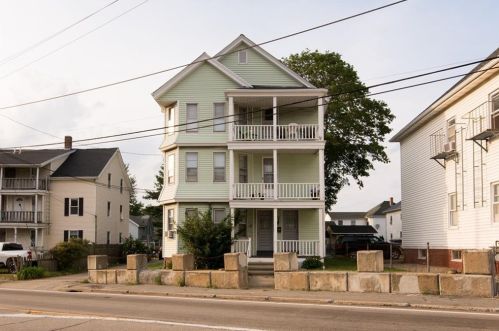 92 Kickemuit Rd, Warren, RI 02885 exterior