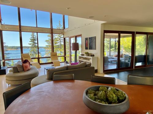 129 Dyers Island Rd, Vinalhaven, ME 04863 exterior