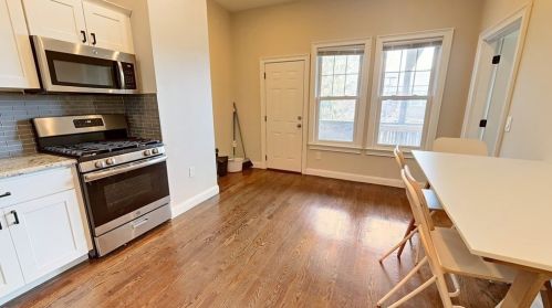 101 Chelsea St, Roxbury-Xing, MA 02128 exterior